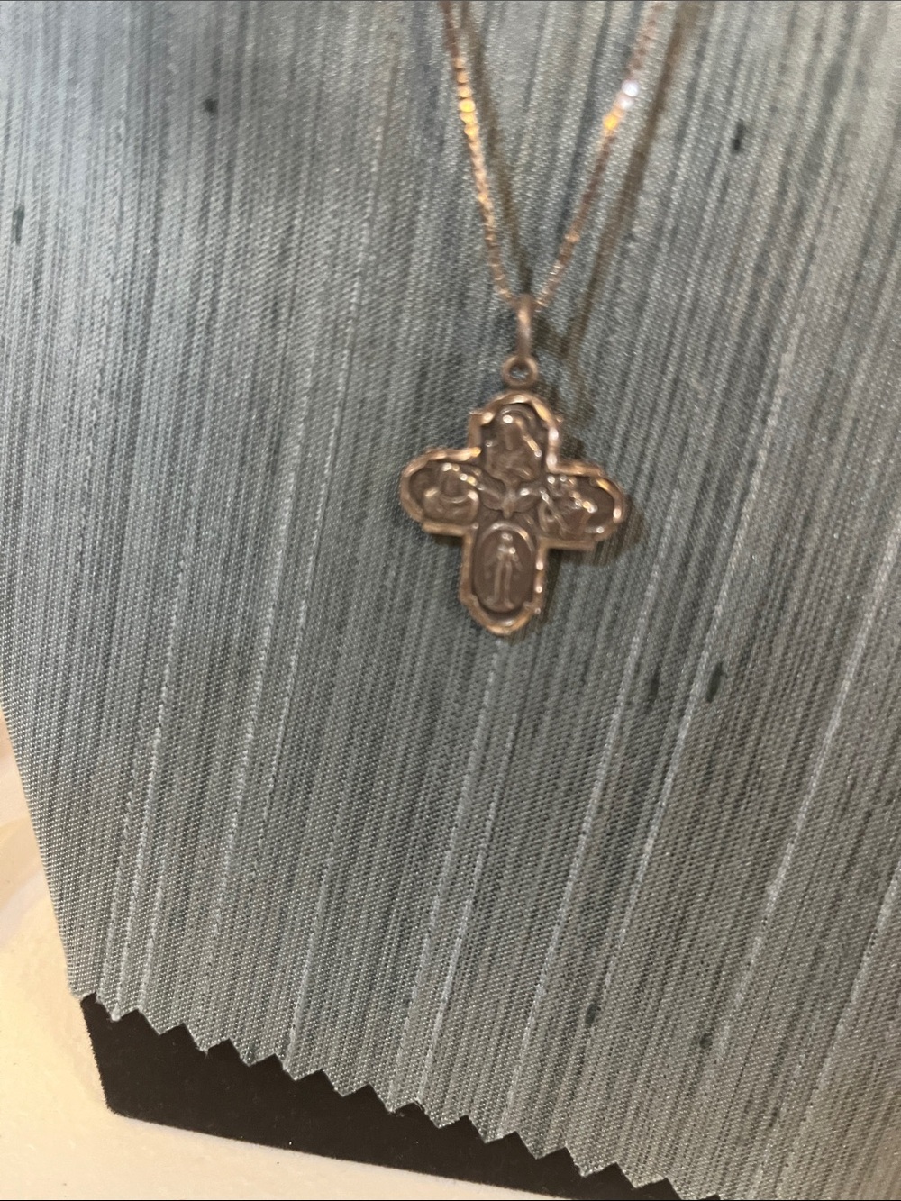 Silver Cross Pendant Necklace - Classic Women's Jewelry